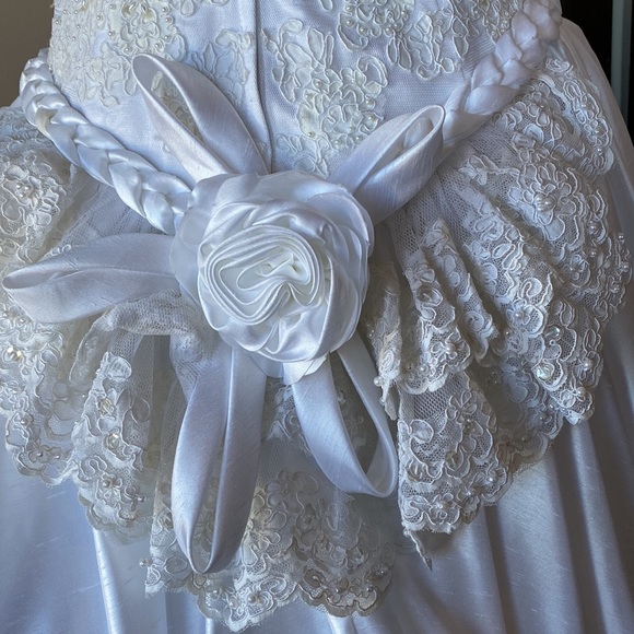 Mon Cherie Modest Bridal Gown. Beautiful Beaded Bodice with braided satin trim - Picture 4 of 10